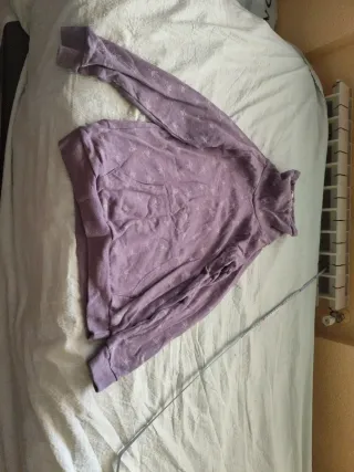 Chándal morado con estrellas