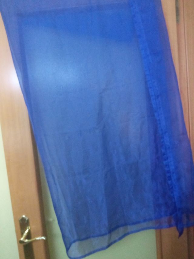 Cortina   azul como visillo