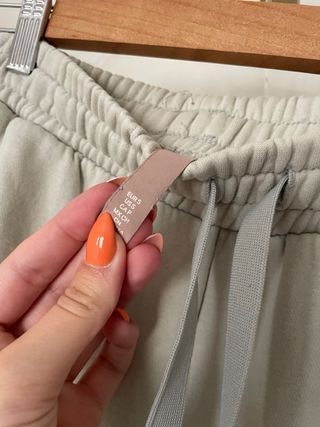 Pantalón chándal H&M verde claro Talla M