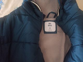 Chaqueta chico azul y roja