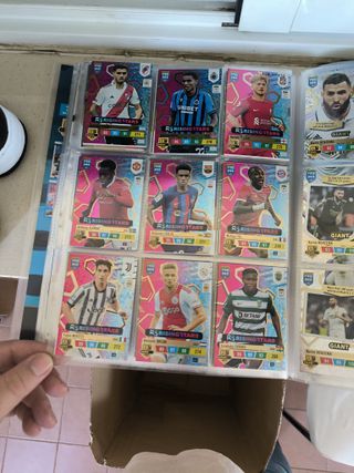 Álbum Panini Adrenalyn XL FIFA 365 2023