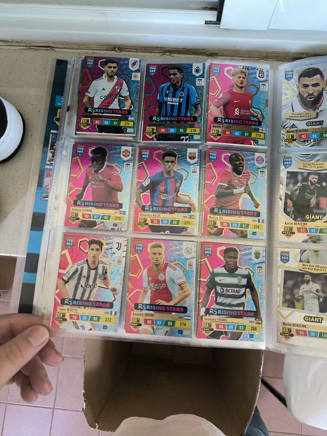 Álbum Panini Adrenalyn XL FIFA 365 2023