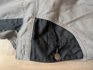 Mono de trabajo gris para albañil