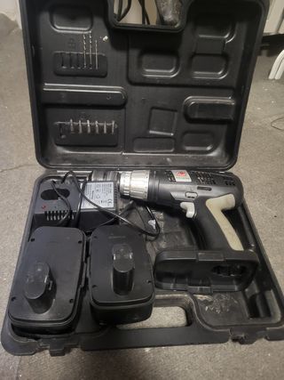 Taladro Inalámbrico 24V con Cargador y Baterías