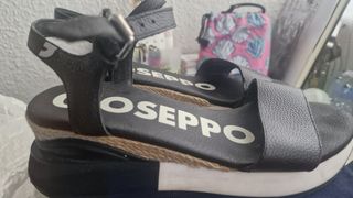 Sandalia Gioseppo Plataforma Blanca y Negra