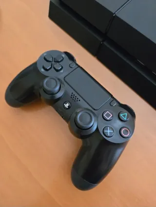 PS4 1TB y Mando