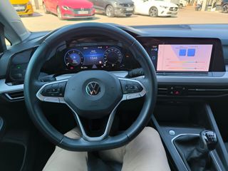 Volkswagen Golf 2021