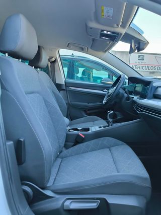 Volkswagen Golf 2021