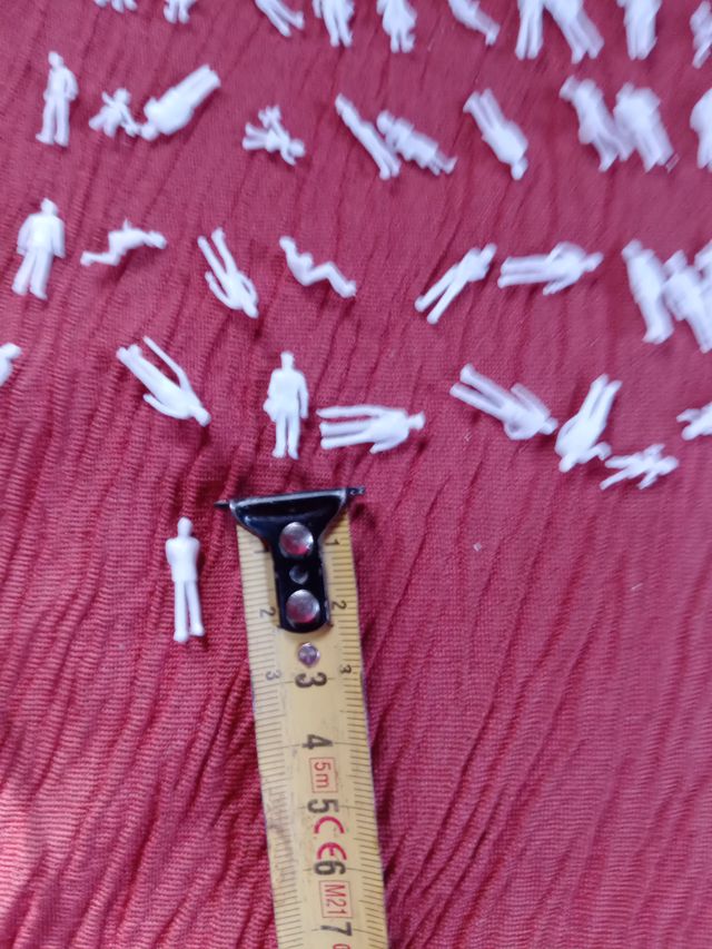 MUÑECOS PERSONAS MODELISMO MAQUETAS IBERTREN