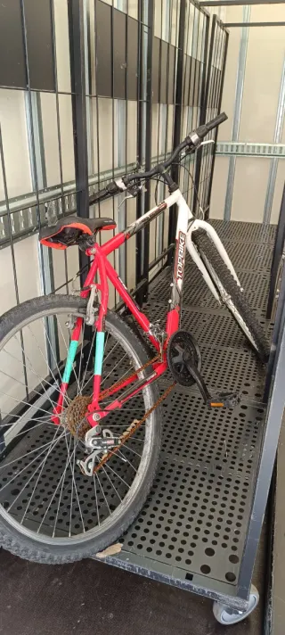 Bicicleta TOPBIKE Roja y Blanca
