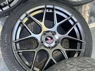 Llantas Japan Racing