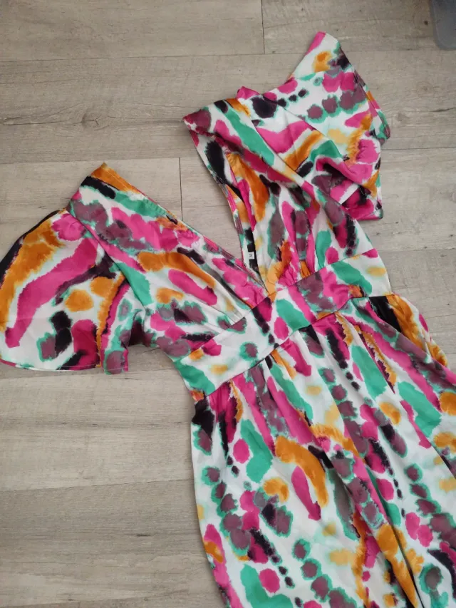 Vestido V-neck manga corta estampado tela fina