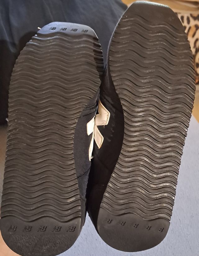 Zapatillas New Balance 395 negras y blancas