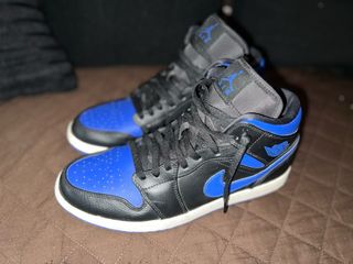 Nike Jordan 1 Mid Azul Real y Negro