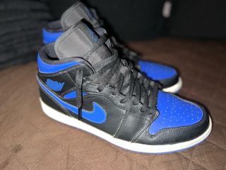 Nike Jordan 1 Mid Azul Real y Negro