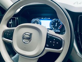Volvo XC60 T4 33.000KMS 2019