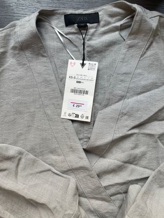Kimono Zara gris lazada lateral Talla XS-S