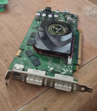 Tarjeta Gráfica NVIDIA FX3500 PCI