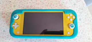 Nintendo Switch Lite Amarilla y Azul
