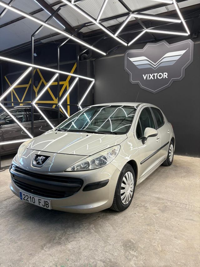 Peugeot 207 1.4 XLine 5P