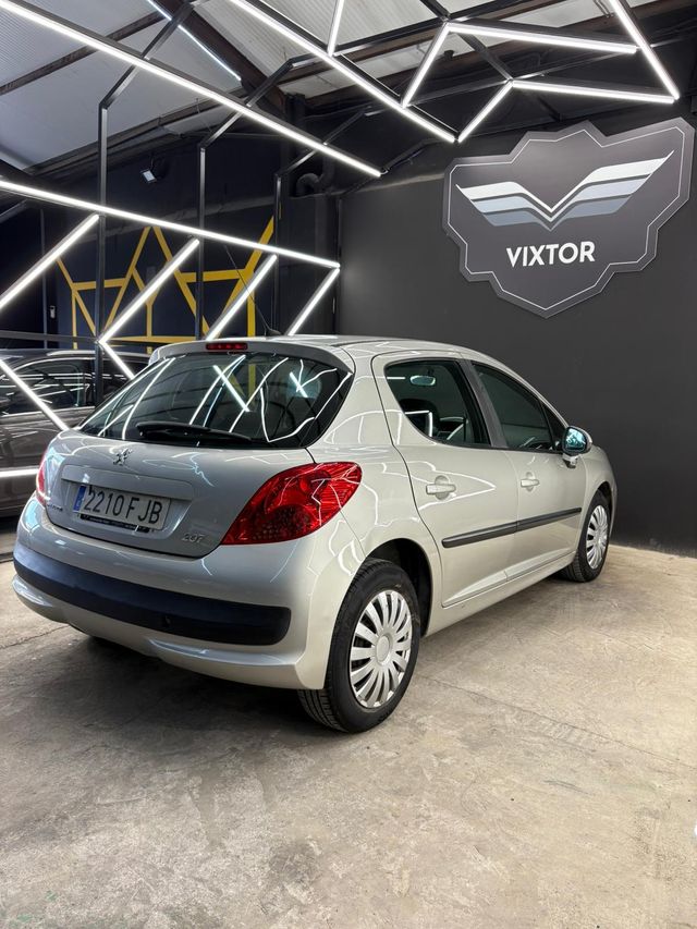 Peugeot 207 1.4 XLine 5P