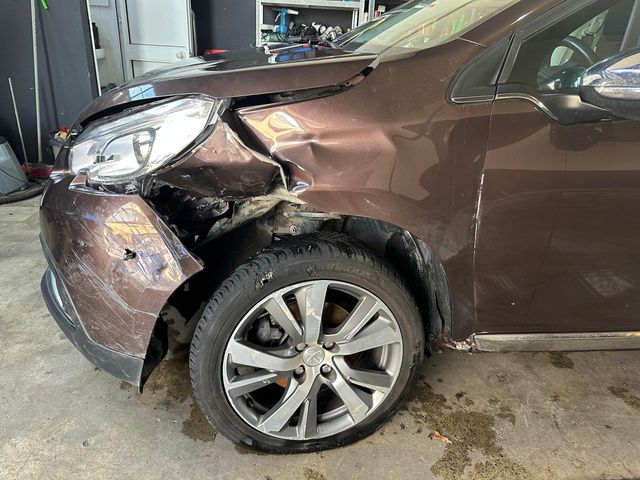 Peugeot 2008 2015 ACCIDENTADO