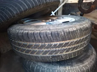 4 Ruedas de coche