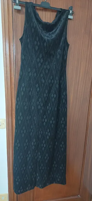 Vestido largo negro con rombos