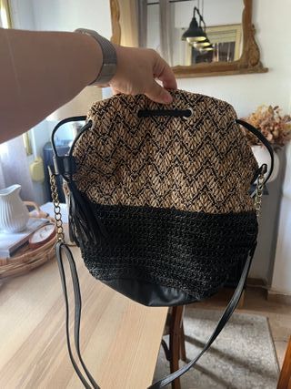 Bolso saco rafia y polipiel beige/negro