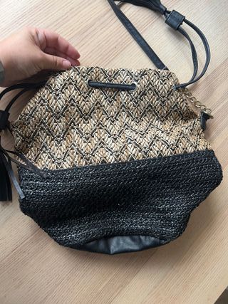 Bolso saco rafia y polipiel beige/negro