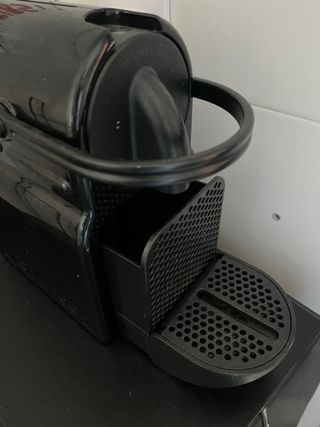 Cafetera Nespresso DeLonghi Inissia Negra