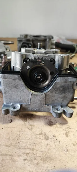 Culata de moto nmax y tricity Yamaha 125