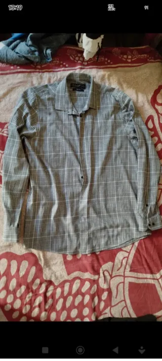Camisa Talla 42-44 + Pantalón Negro