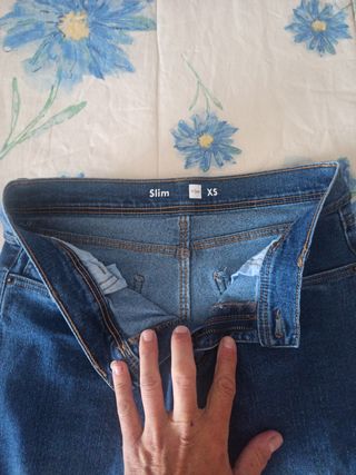 Pantalones vaqueros y deportivos mujer
