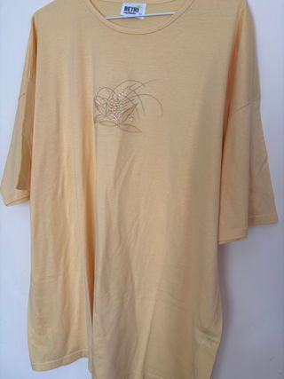 Camiseta BETRI verano amarilla bordada