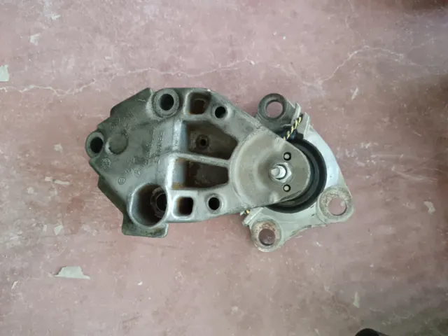 Soporte motor Renault