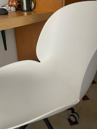 Silla de oficina con ruedas