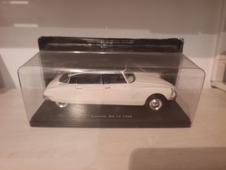 Citroën DS 19 Tiburón 1/24