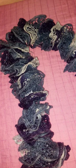 Sciarpa in maglia blu e argento