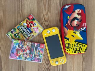 Nintendo Switch Lite + Funda y 2 Juegos