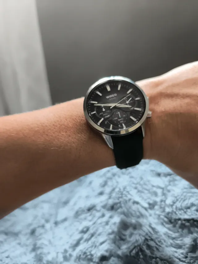 Reloj Wired Solar Cronógrafo Negro y Plateado