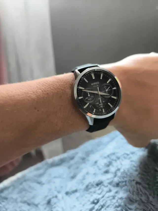 Reloj Wired Solar Cronógrafo Negro y Plateado