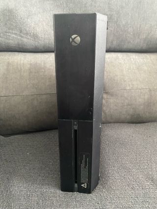 LEER ANUNCIO Xbox One con 3 mandos