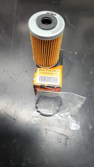 Filtro original de aceite motor KTM 77038005044
