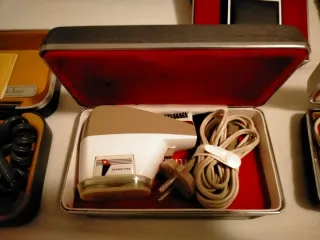 Set Rasoi Elettrici Vintage Remington philishave
