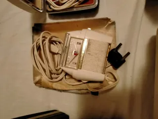 Set Rasoi Elettrici Vintage Remington philishave
