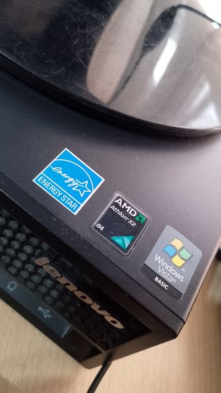 Ordenador Lenovo + monitor, teclado y ratón 