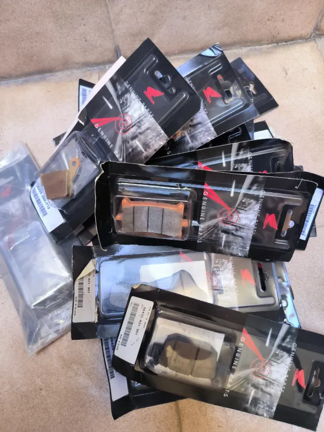 Lote repuestos Honda y Yamaha