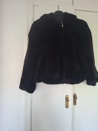 Chaquetón pelo negro talla M