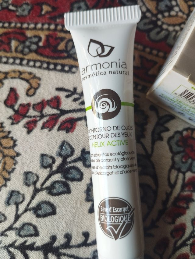 Contorno ojos Armonía con baba de